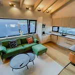 Eliska - Modern Family Loft Direct On Slope And Forest Ruzomberok