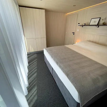 Eliska - Modern Loft On Slope Apartmán *